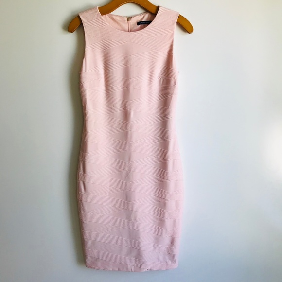 Tommy Hilfiger Dresses & Skirts - Tommy Hilfiger Sleeveless Textured Sheath Dress